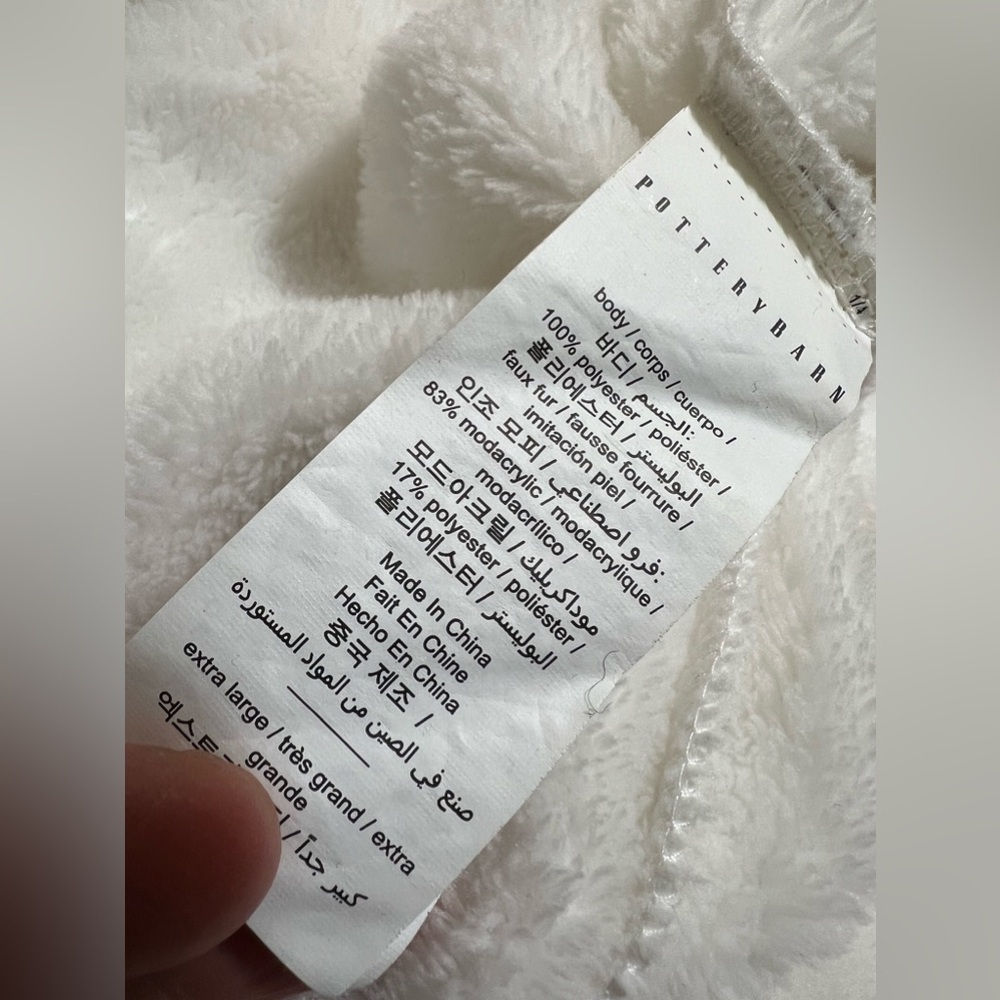 06. Pottery Barn Robe - Picture 10 of 15